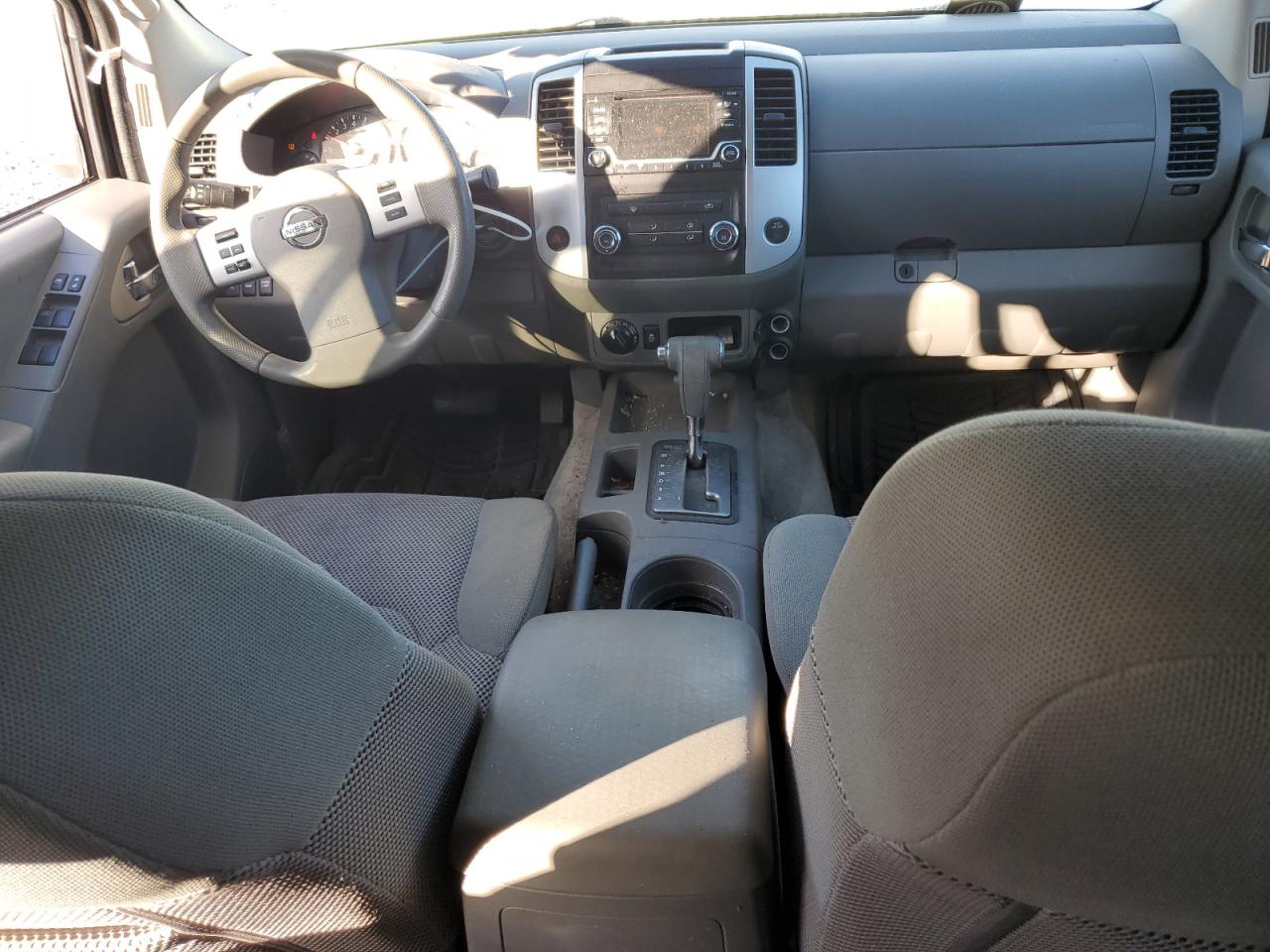 Nissan Frontier S Image 9