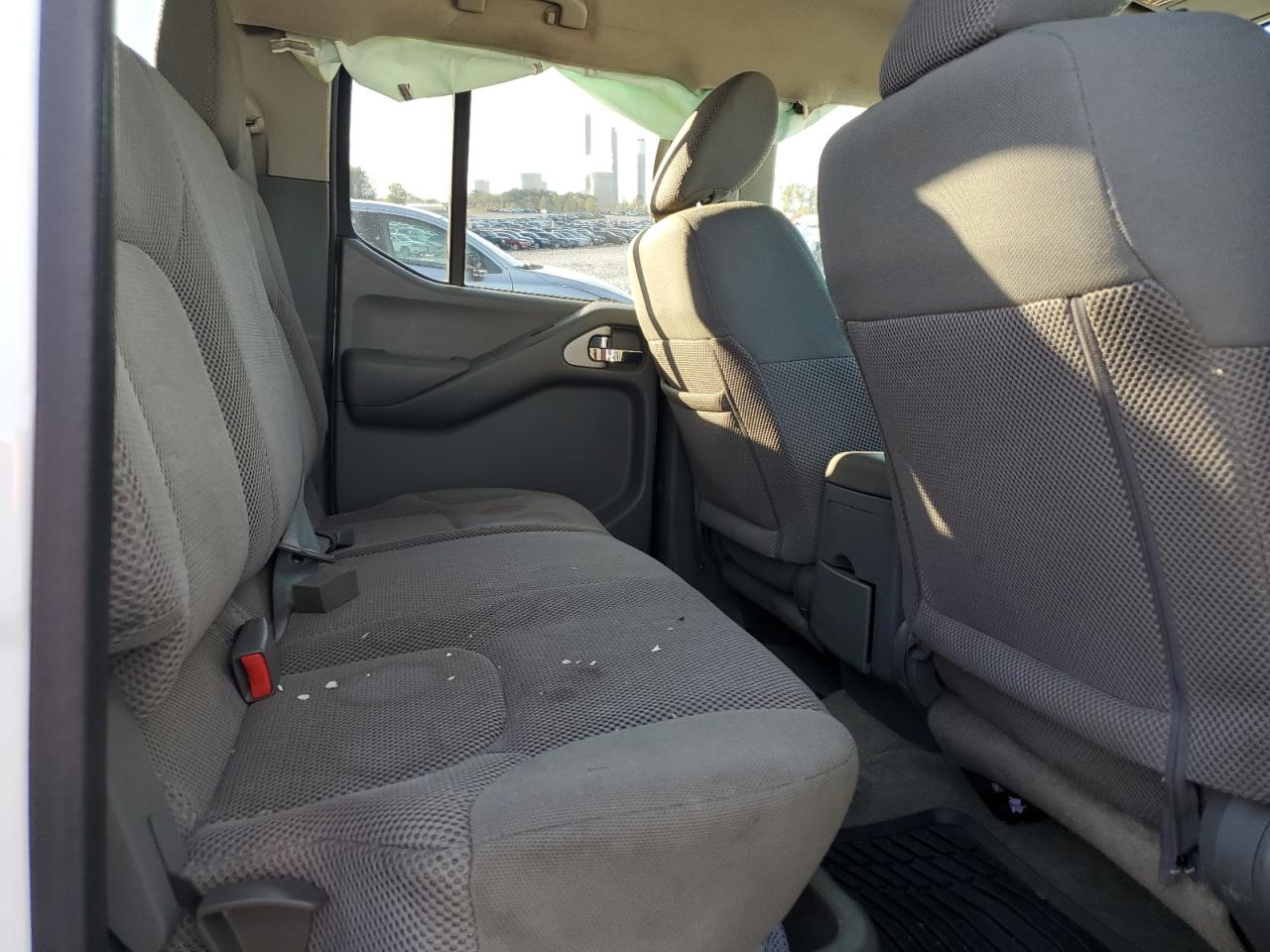 Nissan Frontier S Image 10