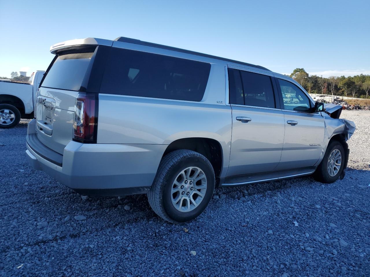 GMC Yukon K1500 Slt Image 3