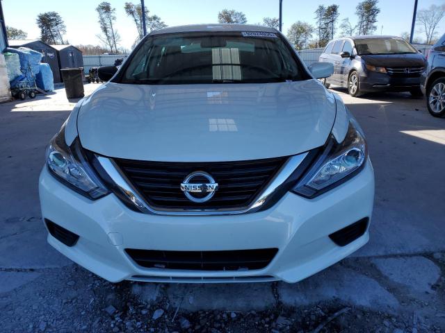 Nissan Altima 2.5 Image 4