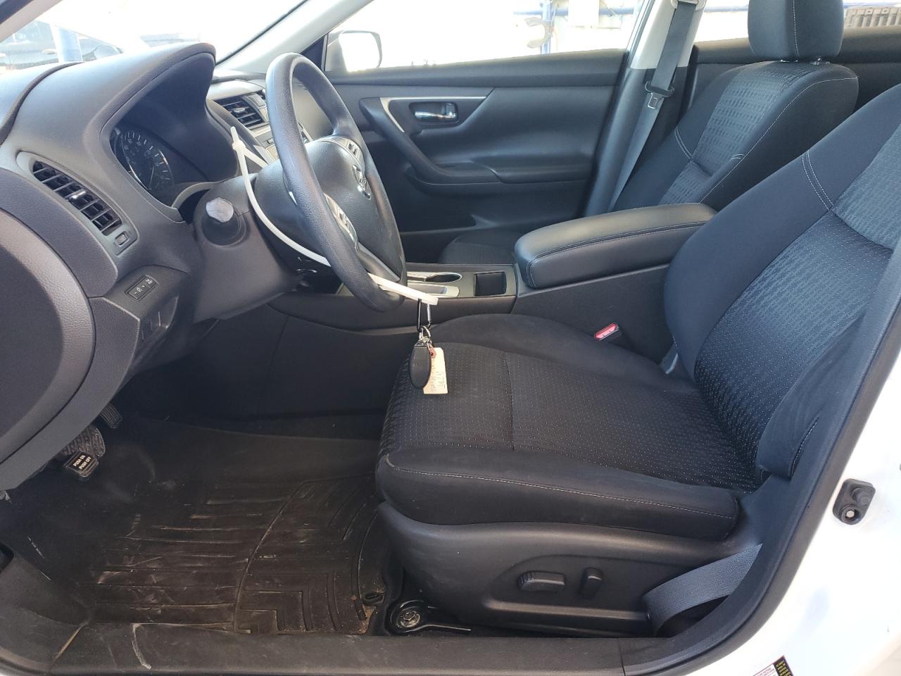 Nissan Altima 2.5 Image 6