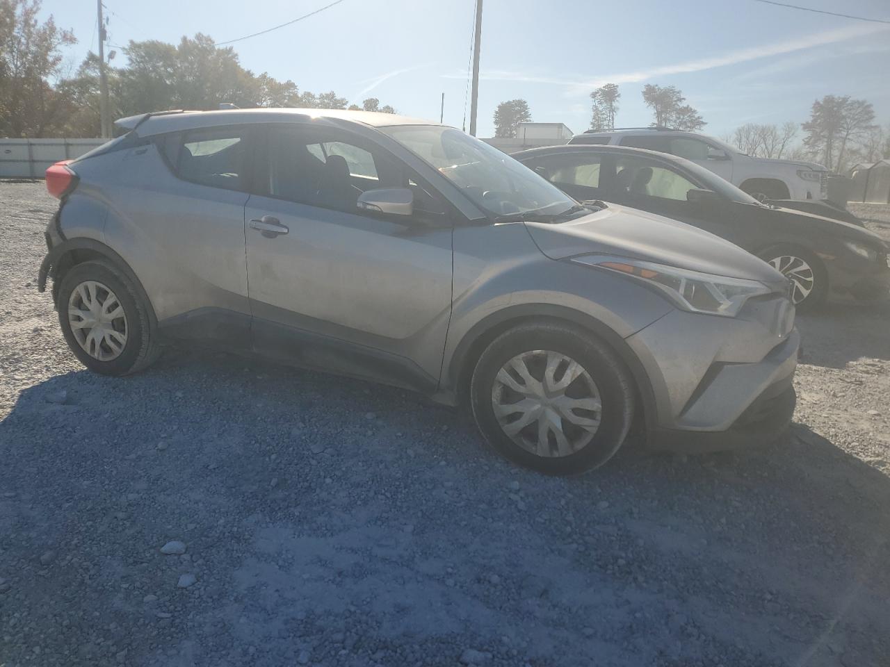 Toyota C-HR Xle Image 3