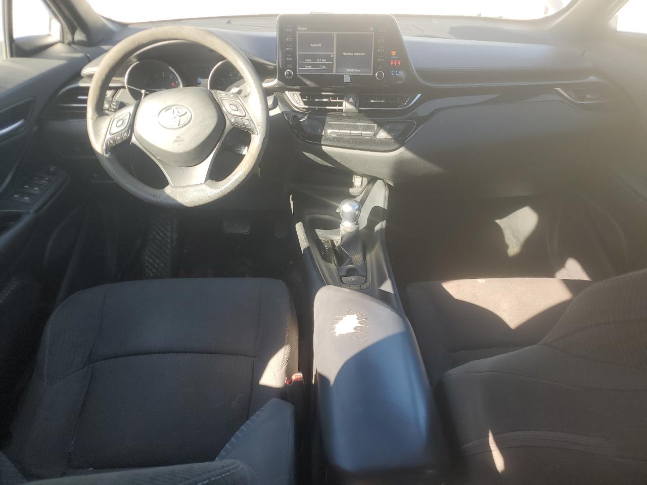 Toyota C-HR Xle Image 4