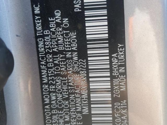 Toyota C-HR Xle Image 9