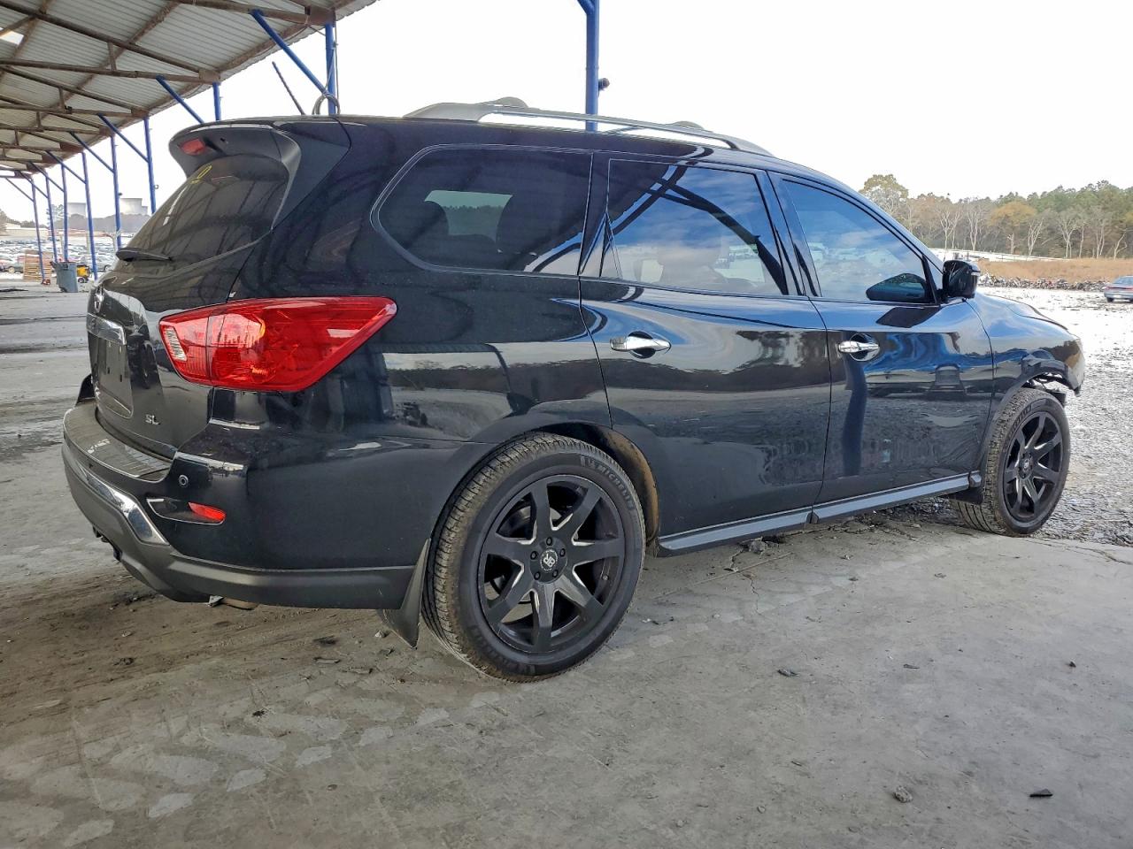 Nissan Pathfinder S Image 11