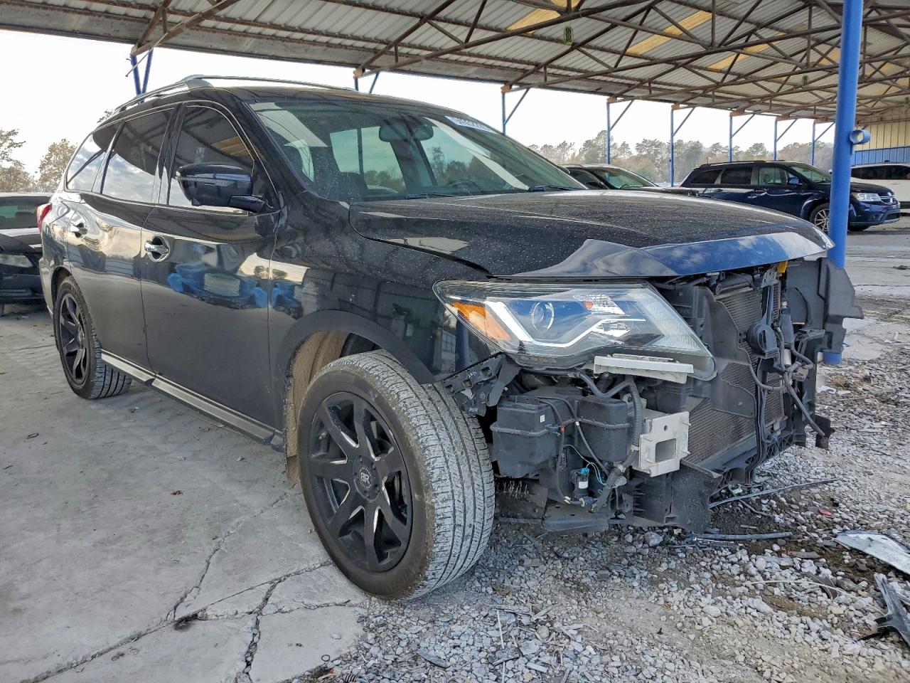 Nissan Pathfinder S Image 4