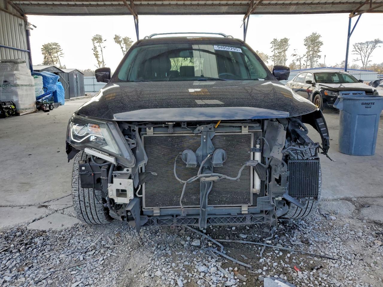 Nissan Pathfinder S Image 9