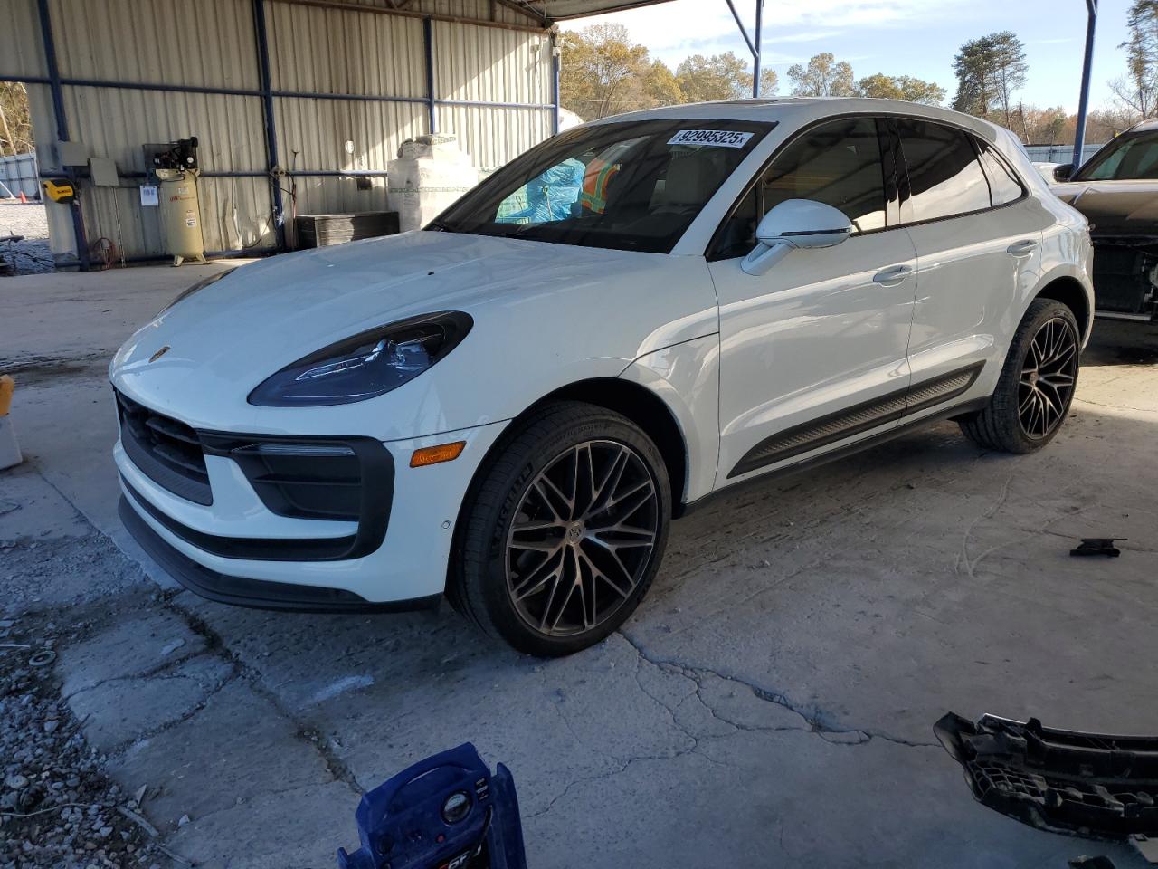 Porsche Macan Image 1