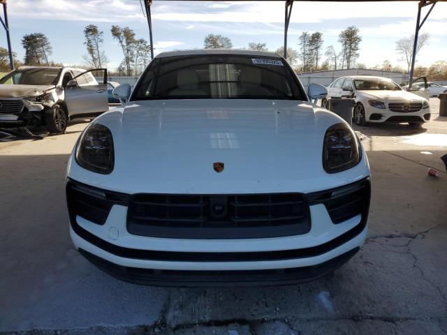 Porsche Macan Image 12