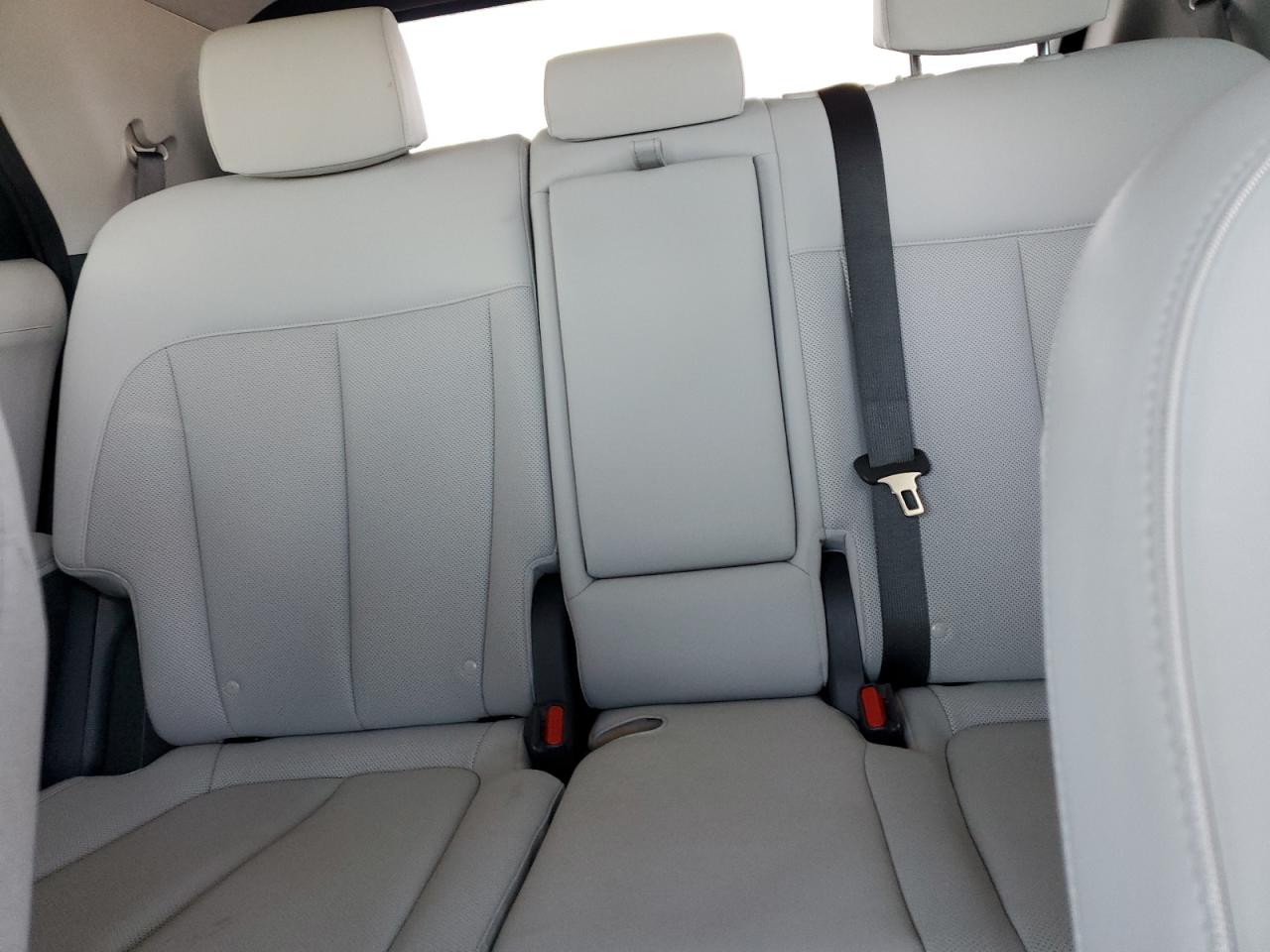 Hyundai Ioniq Limited Image 10