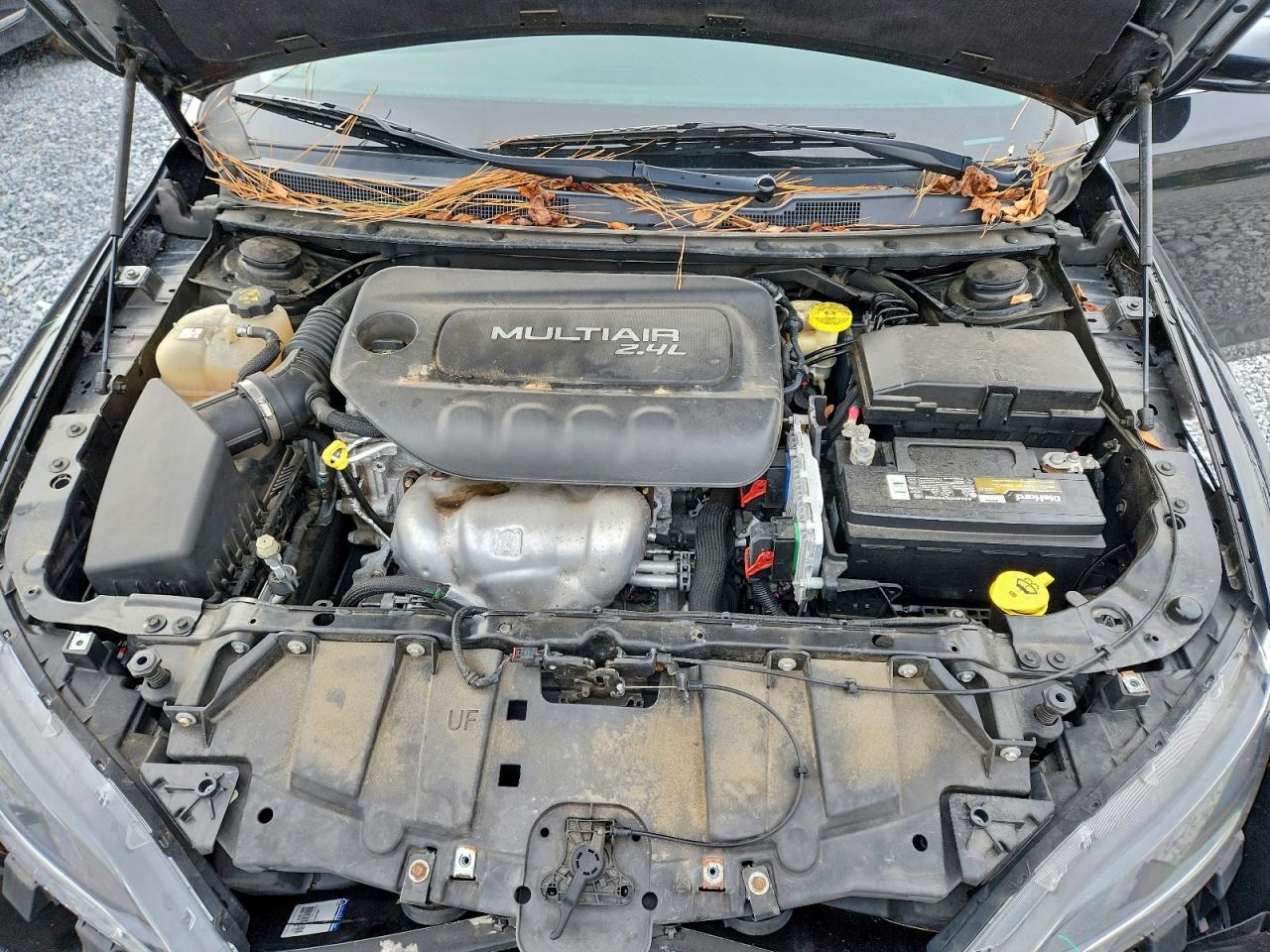Chrysler 200 C Image 11