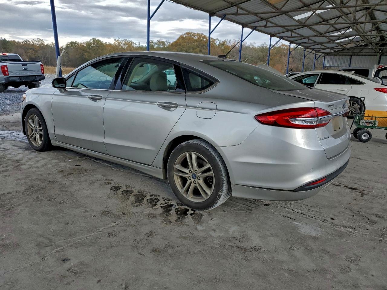 Ford Fusion Se Image 4