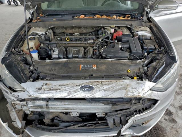 Ford Fusion Se Image 8