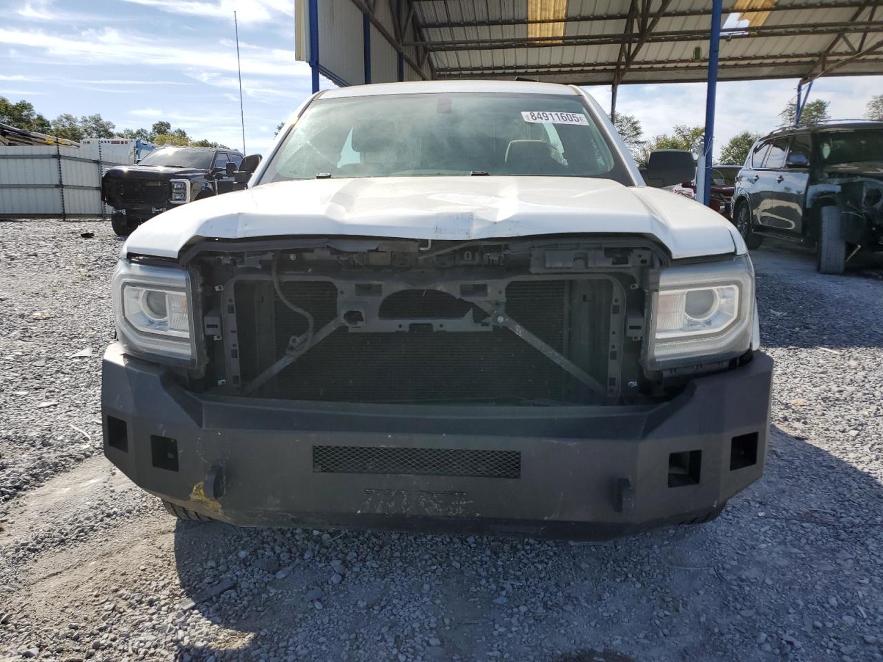 GMC Sierra C1500 Image 8