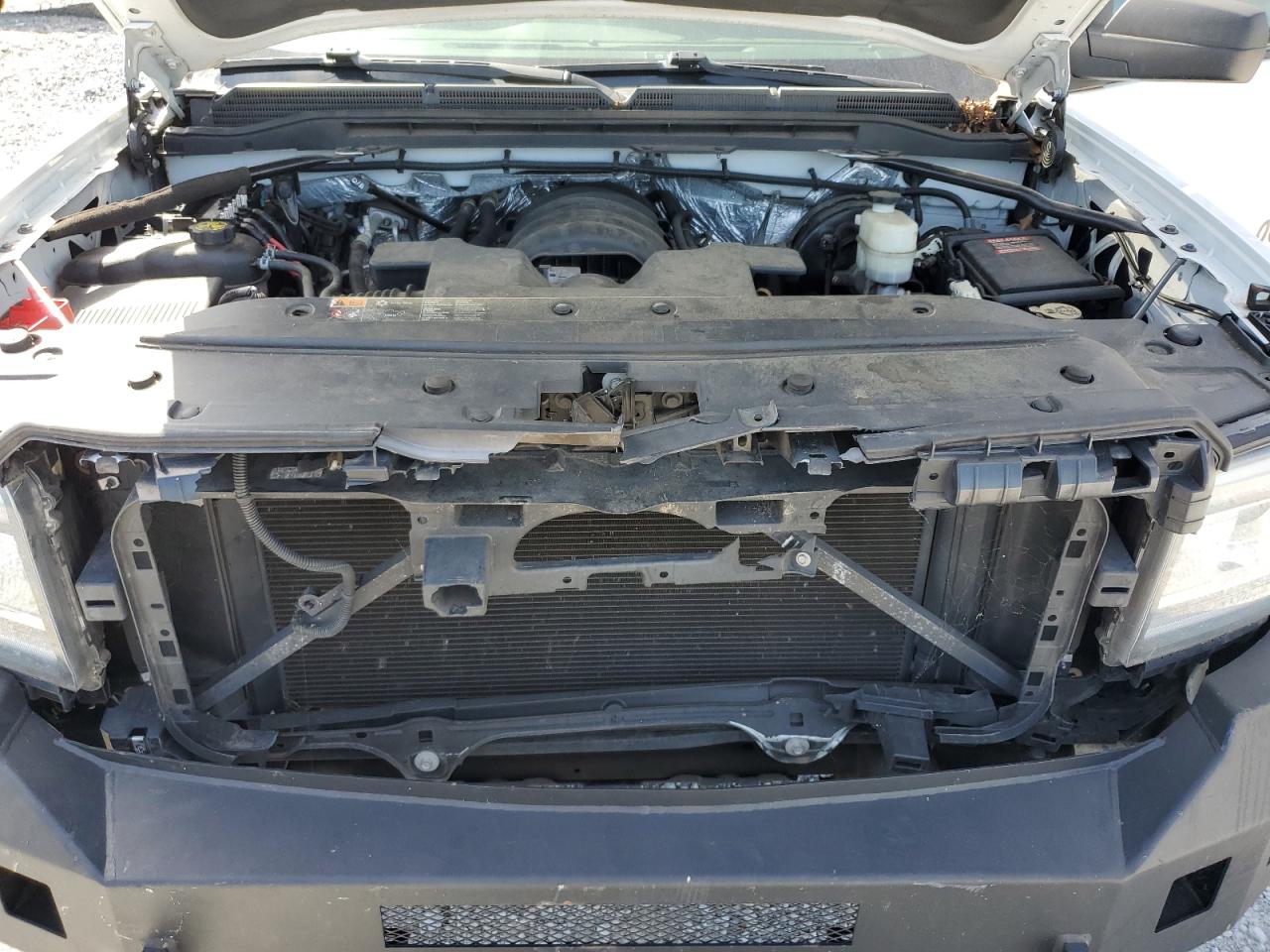 GMC Sierra C1500 Image 2