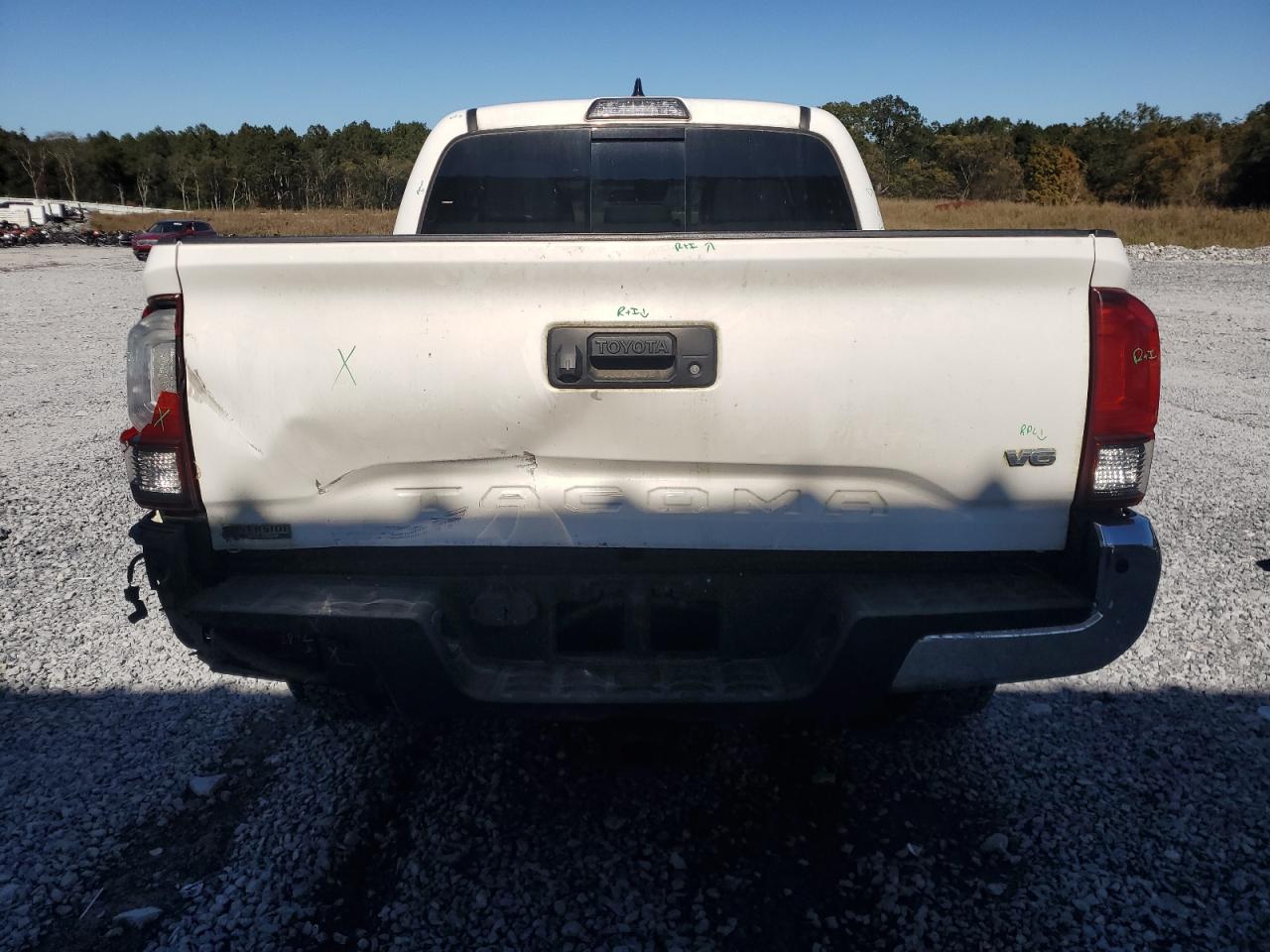 Toyota Tacoma Double Cab Image 8