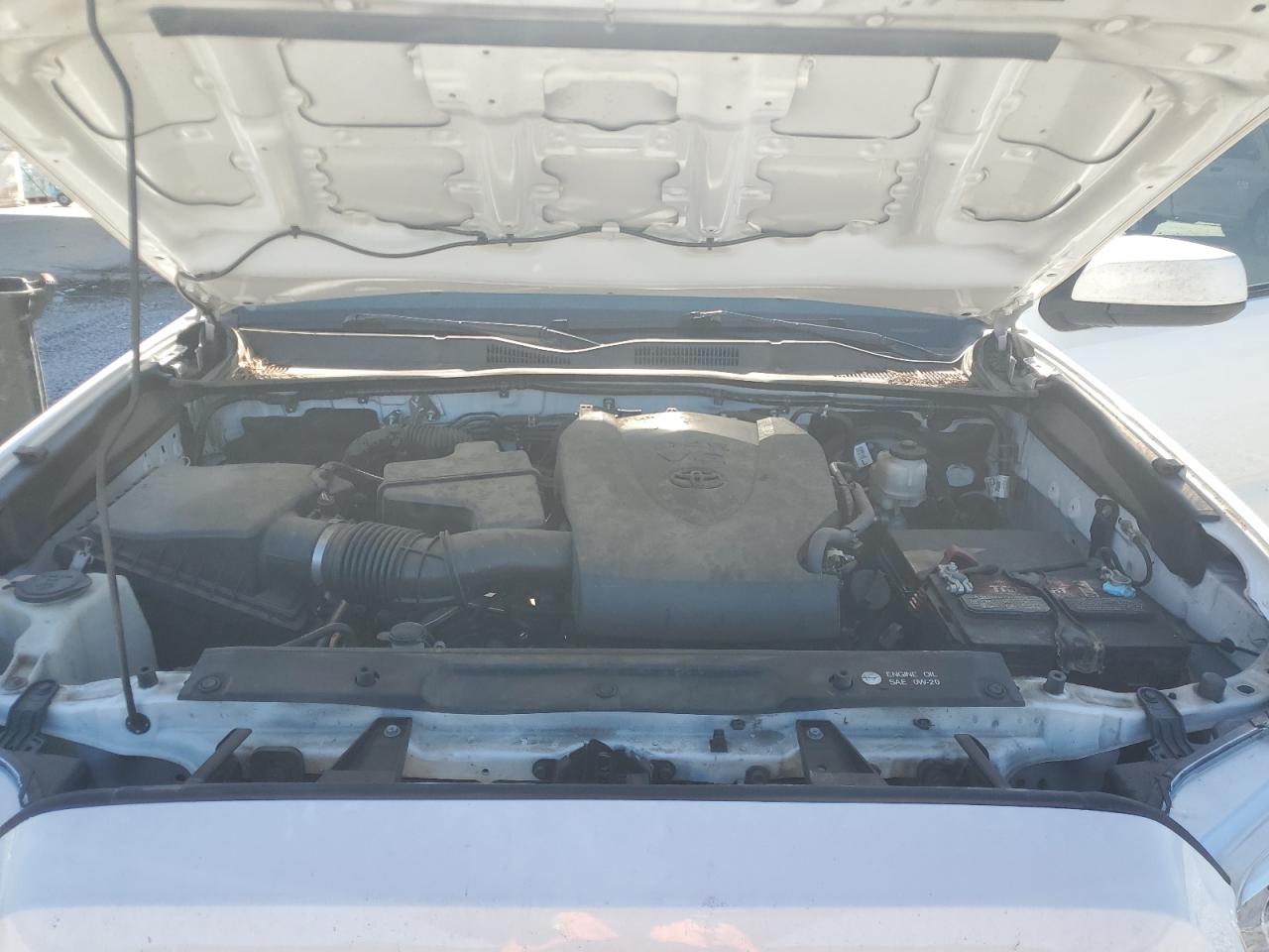 Toyota Tacoma Double Cab Image 12