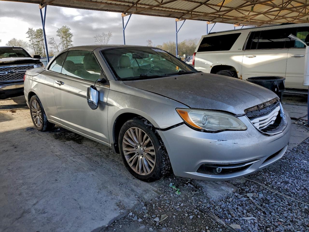 Chrysler 200 Limited Image 7