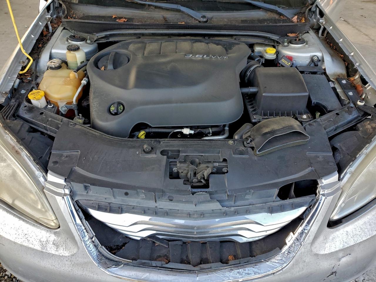 Chrysler 200 Limited Image 10