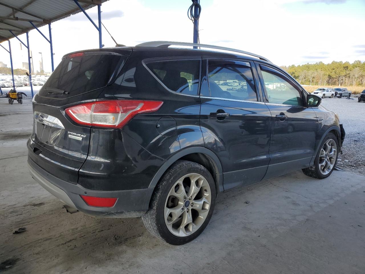 Ford Escape Titanium Image 2