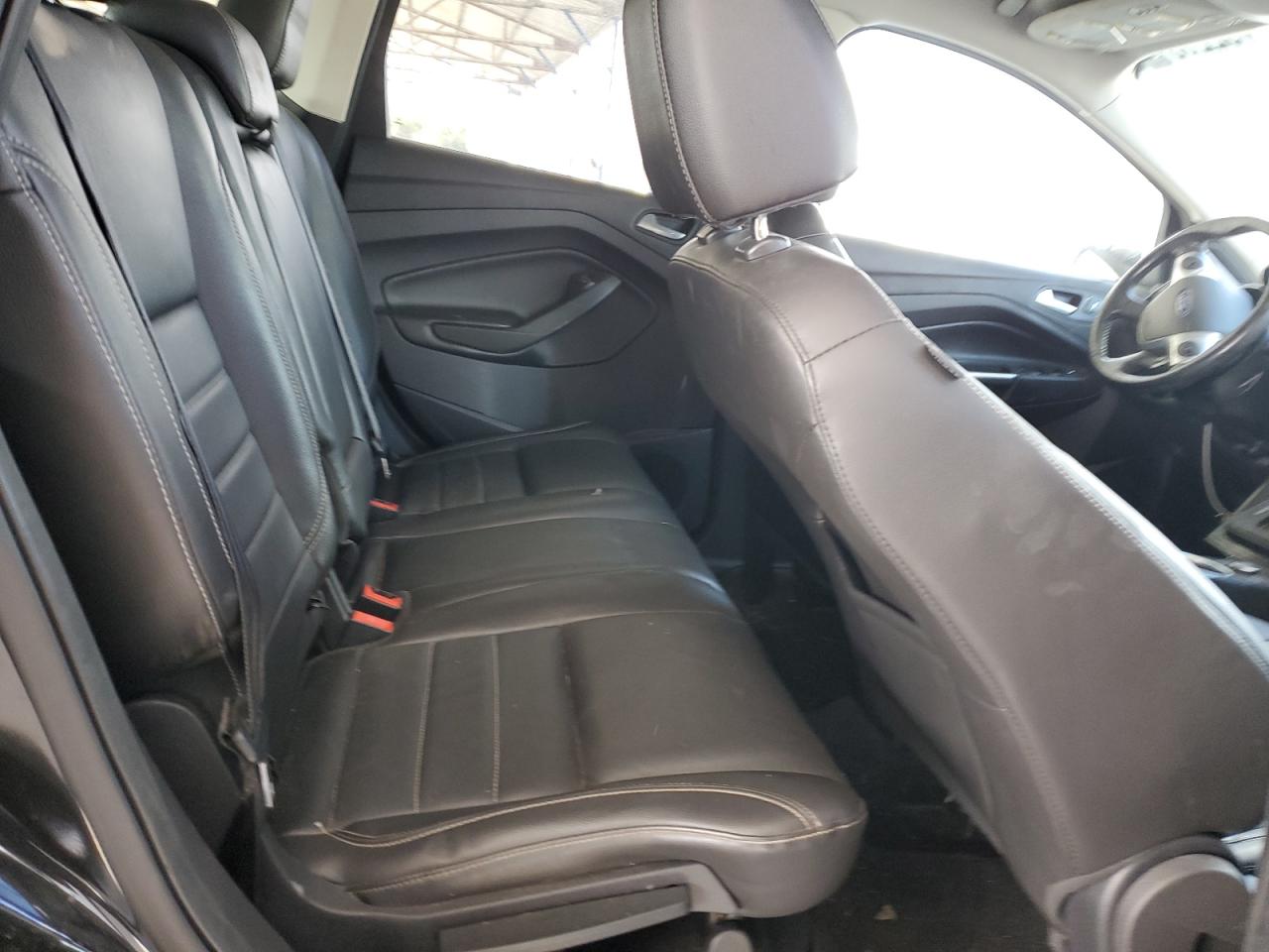 Ford Escape Titanium Image 9