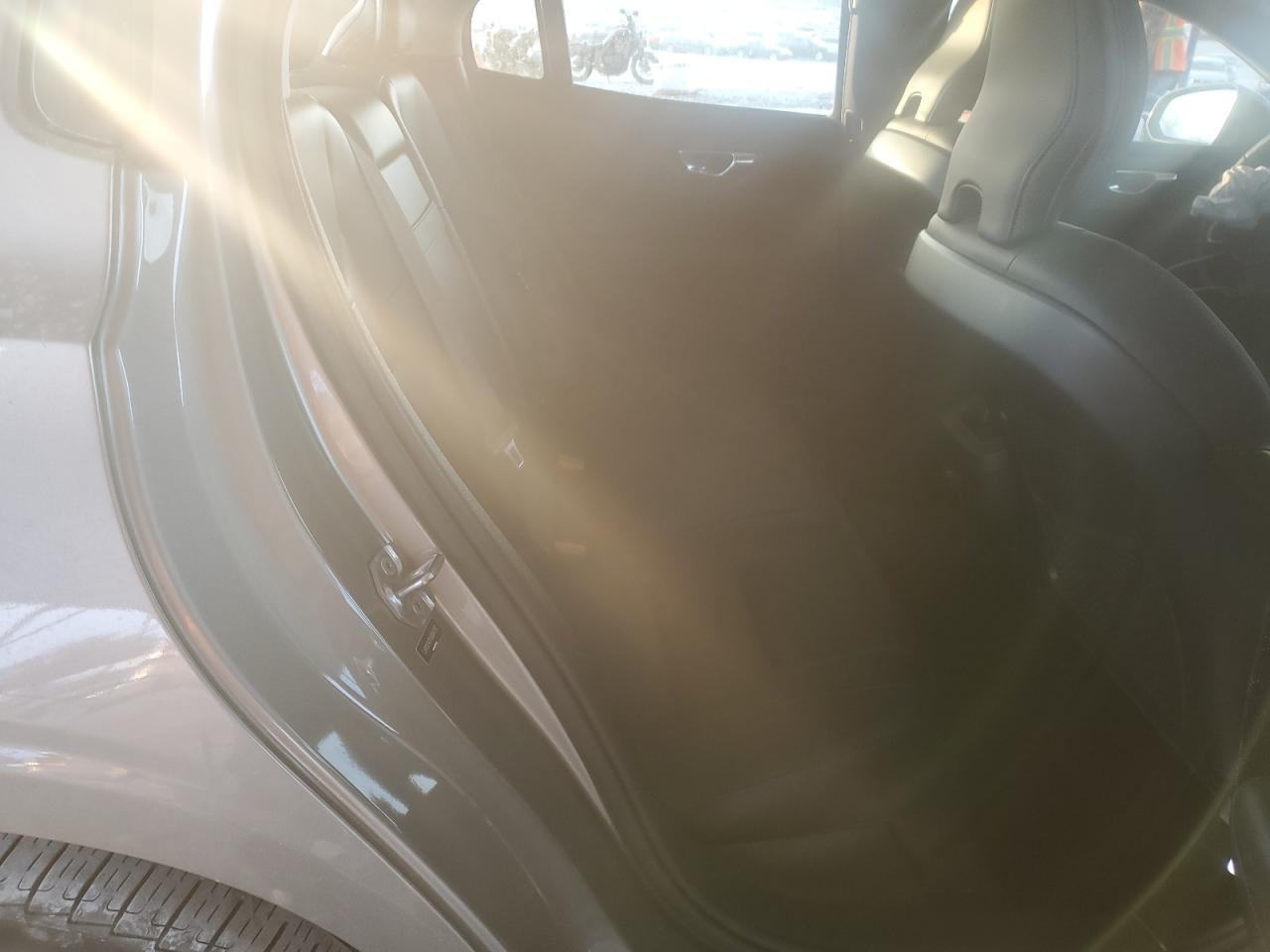 Volvo S60 T5 Momentum Image 7