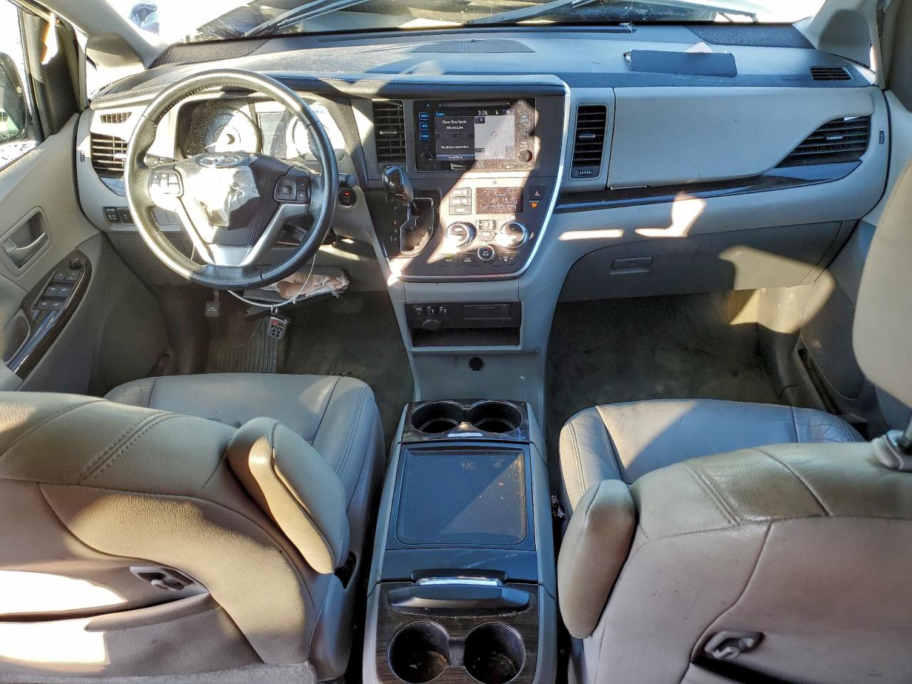 Toyota Sienna Xle Image 8