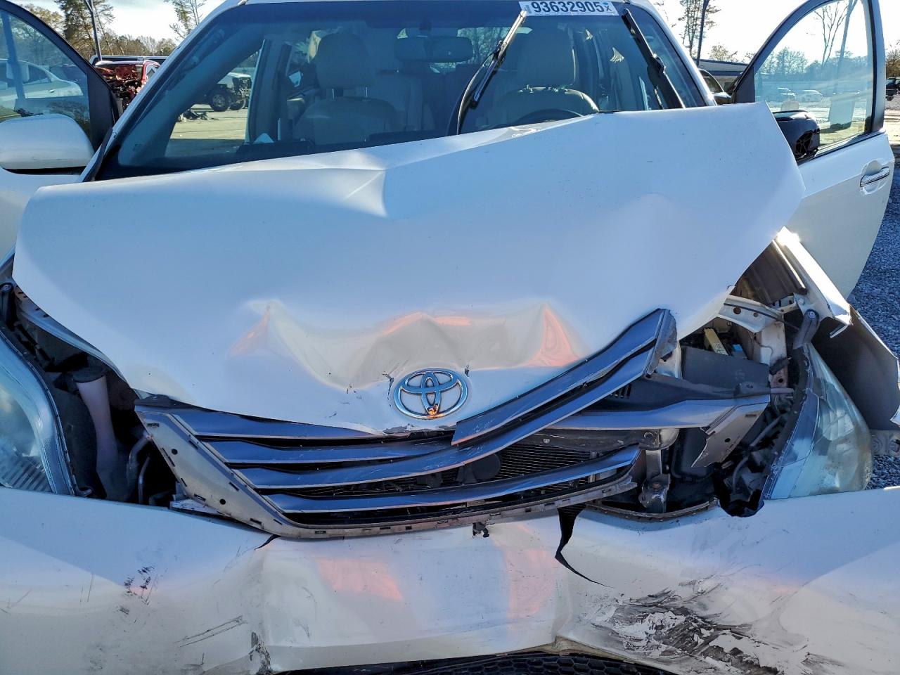 Toyota Sienna Xle Image 12