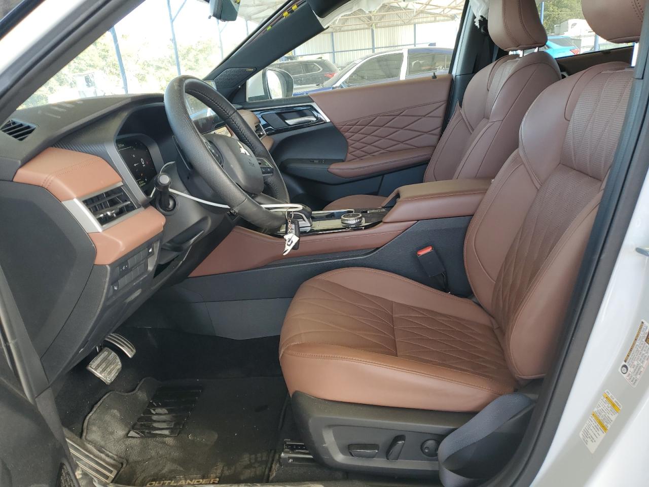 Mitsubishi Outlander Sel Image 11