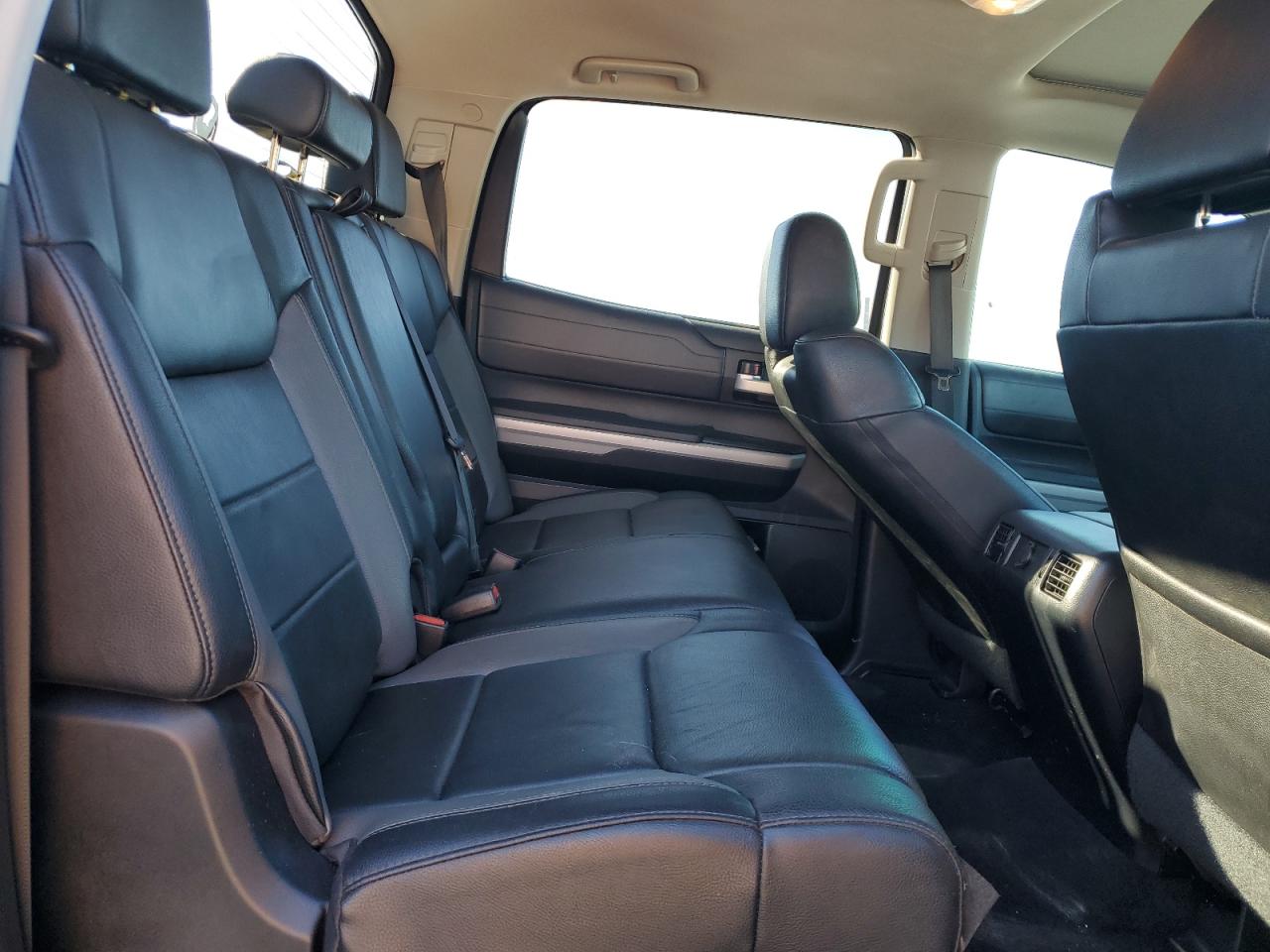 Toyota Tundra Crewmax Limited Image 5