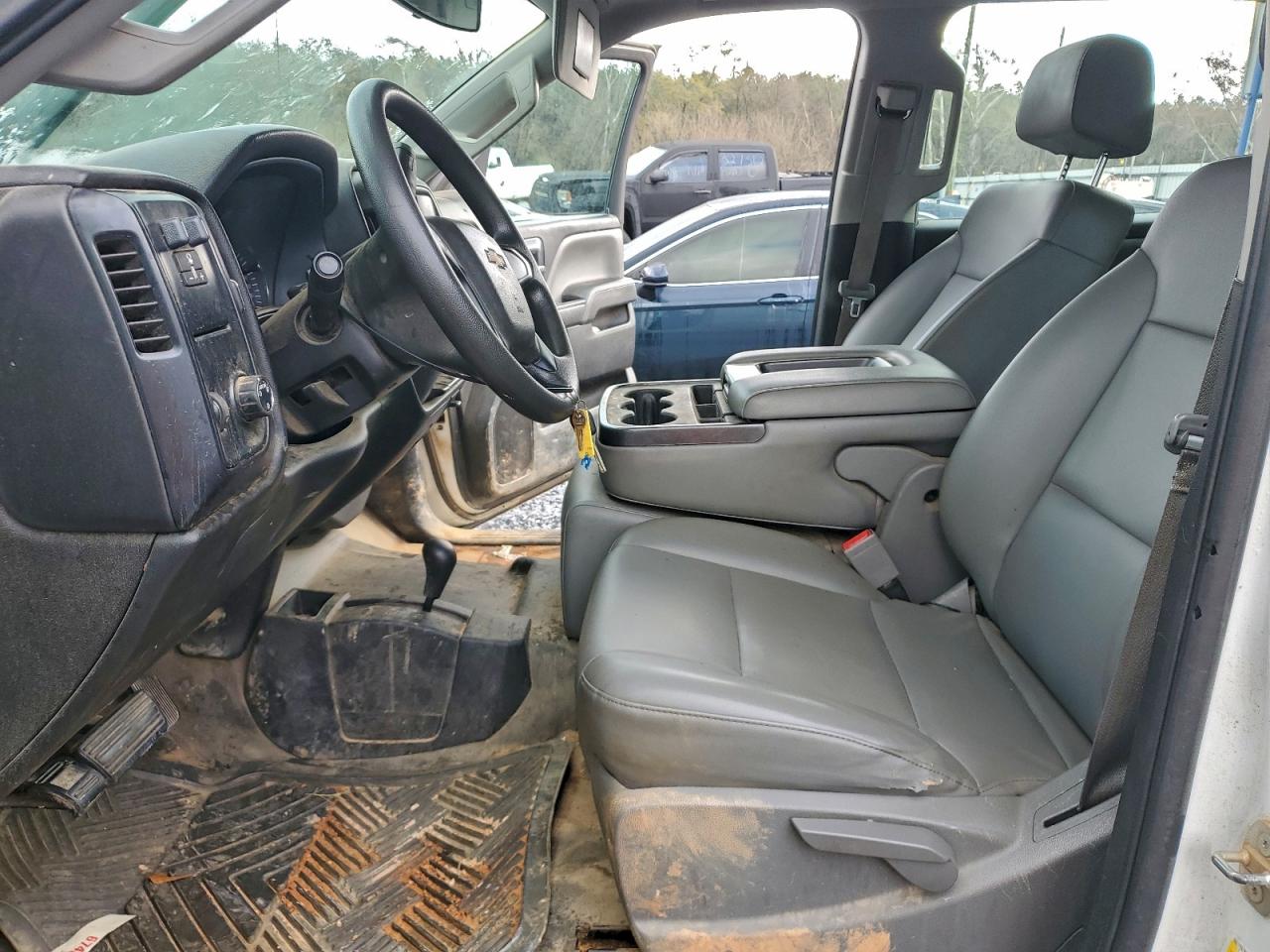 Chevrolet Silverado K2500 Heavy Duty Image 11