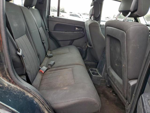 Jeep Liberty Sport Image 3