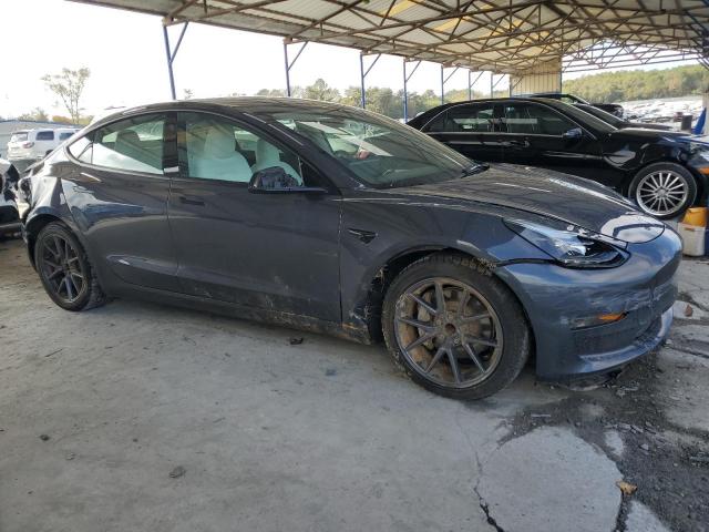 Tesla Model 3 Image 4