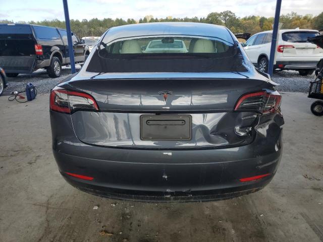 Tesla Model 3 Image 9