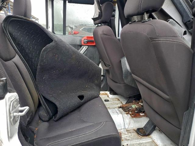 Jeep Wrangler Rubicon Image 12