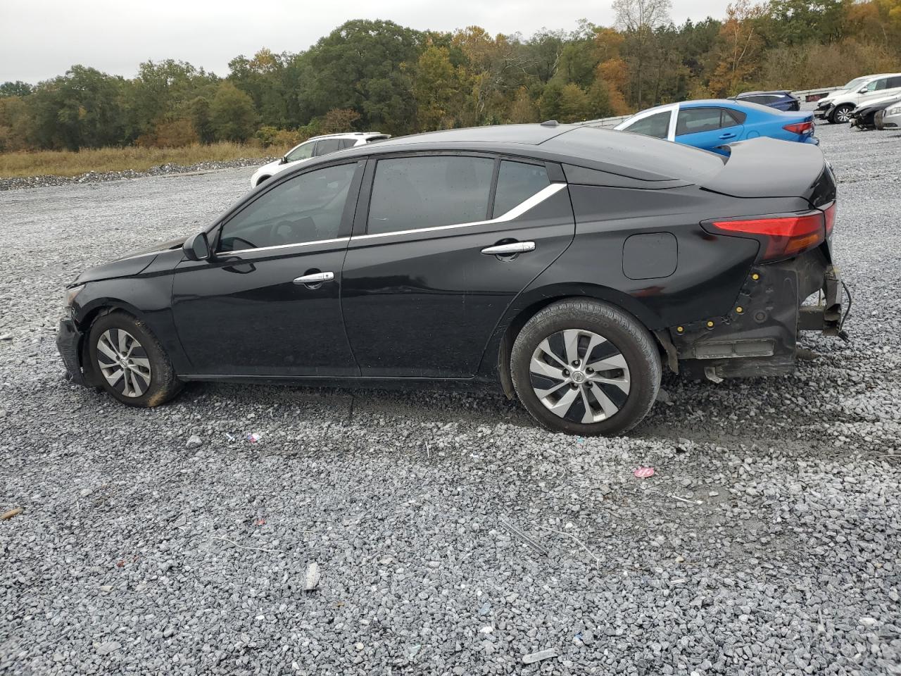 Nissan Altima S Image 2