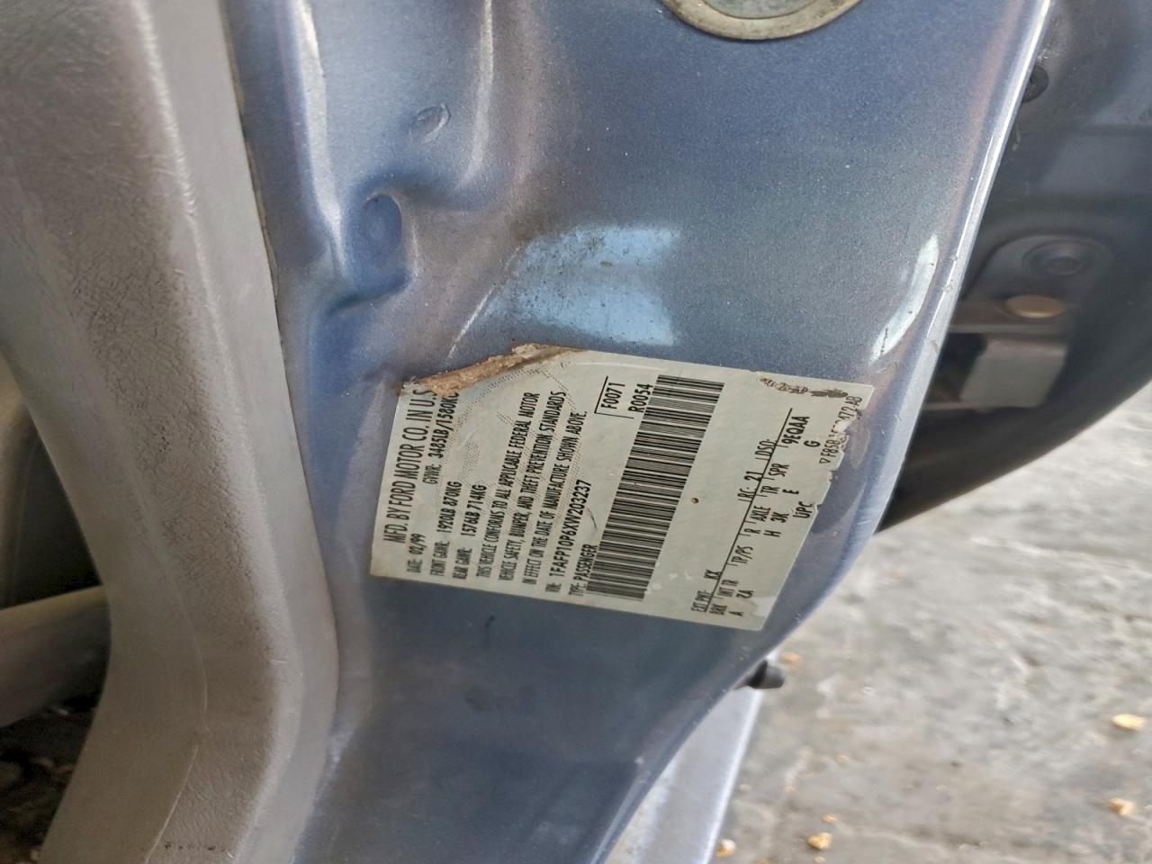 Ford Escort Lx Image 12