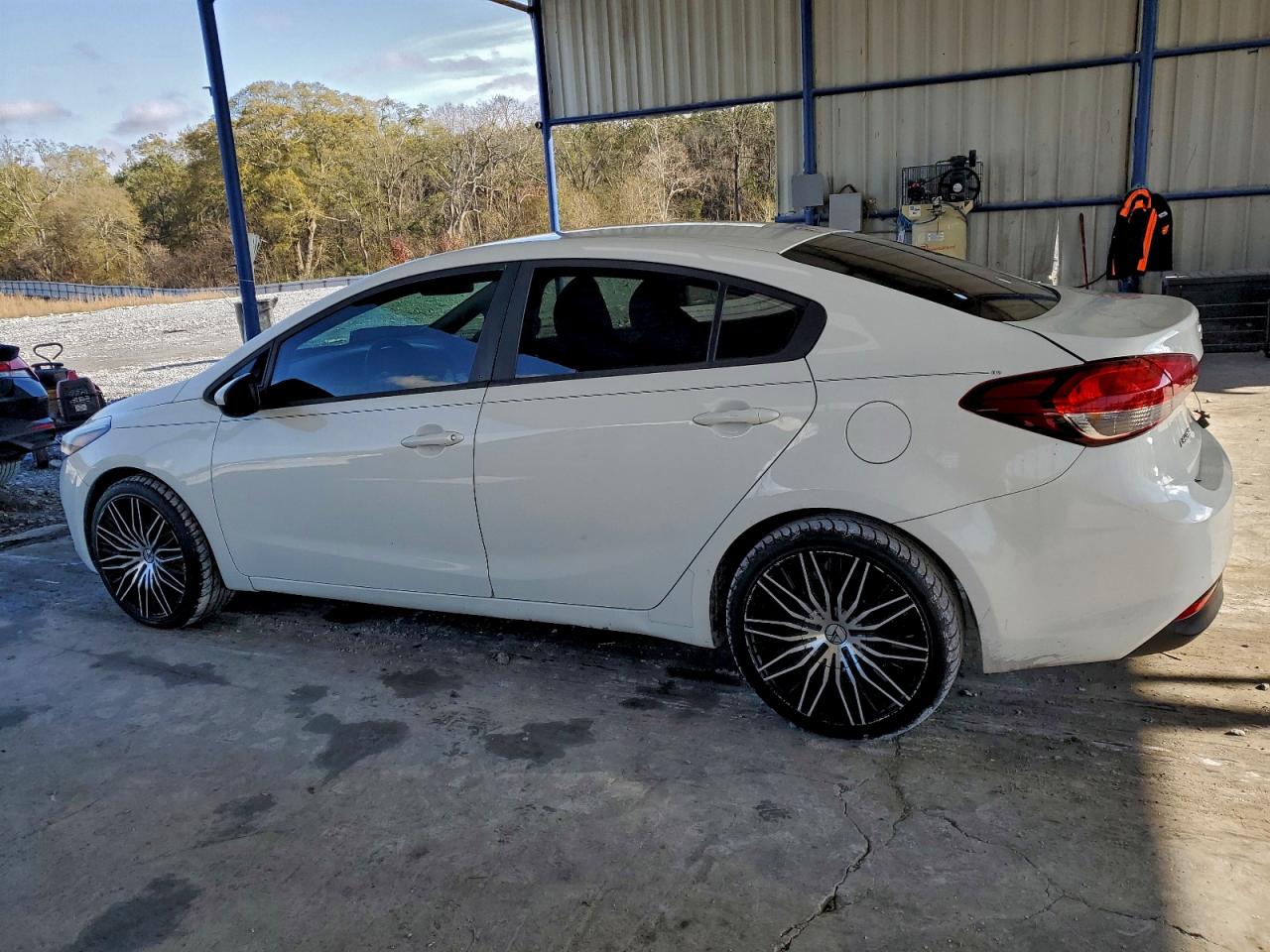 Kia Forte Lx Image 2