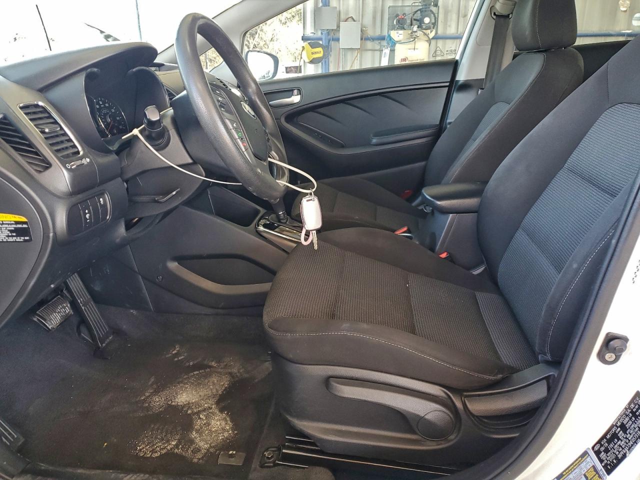 Kia Forte Lx Image 9