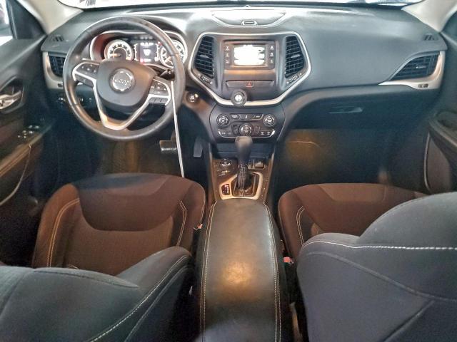 Jeep Grand Cherokee Latitude Image 8