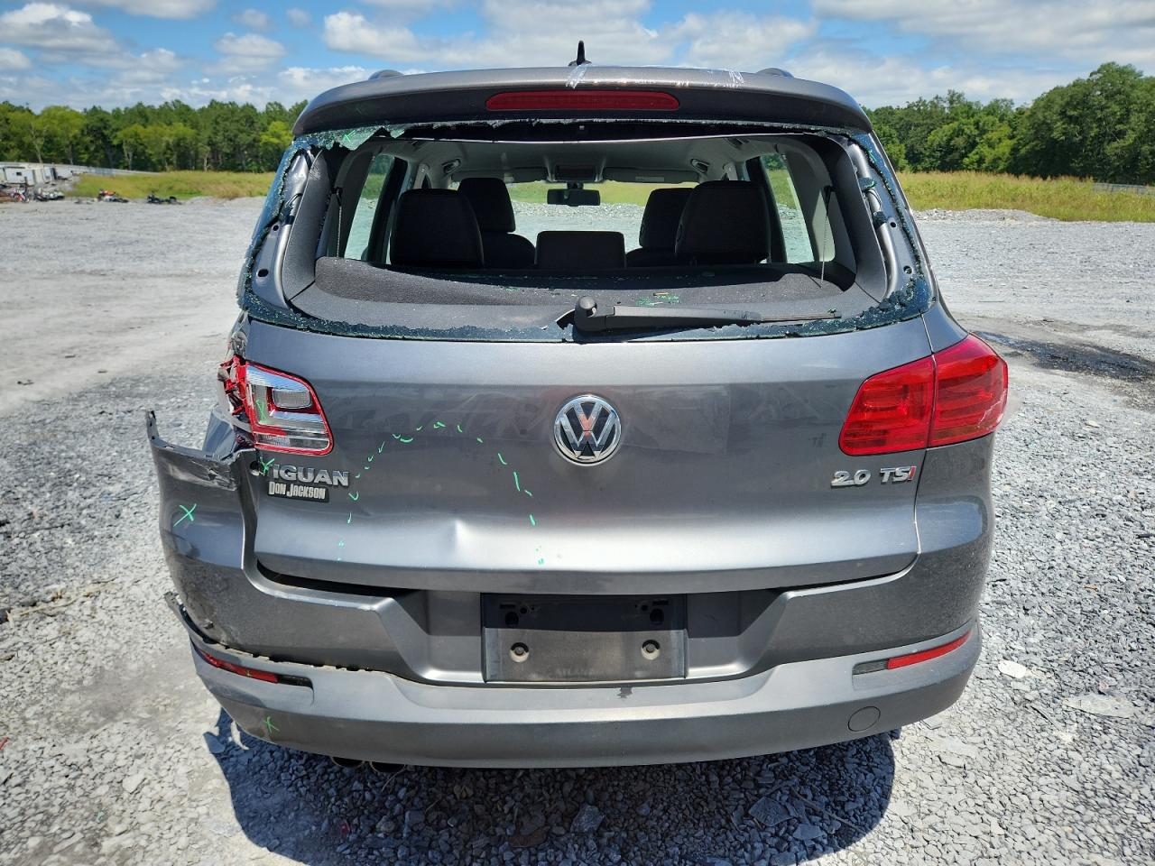 Volkswagen Tiguan S Image 6