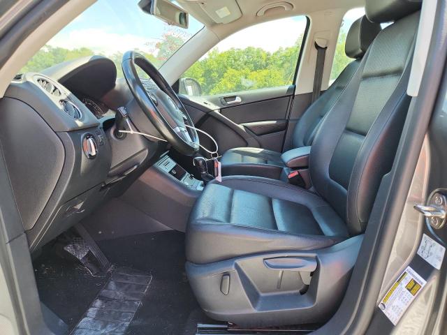 Volkswagen Tiguan S Image 12