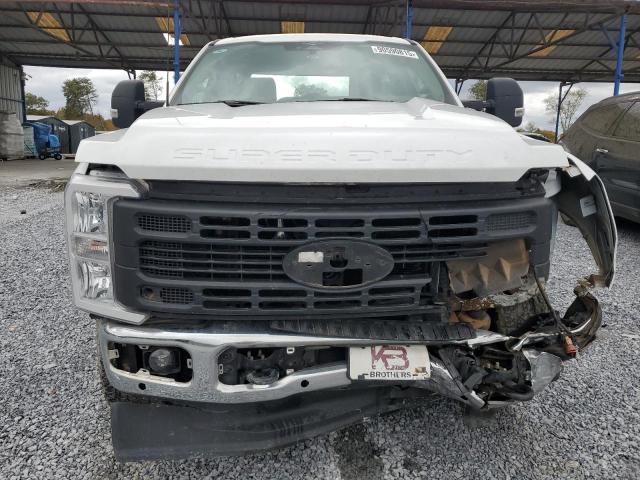 Ford F-250 Super Duty Image 4