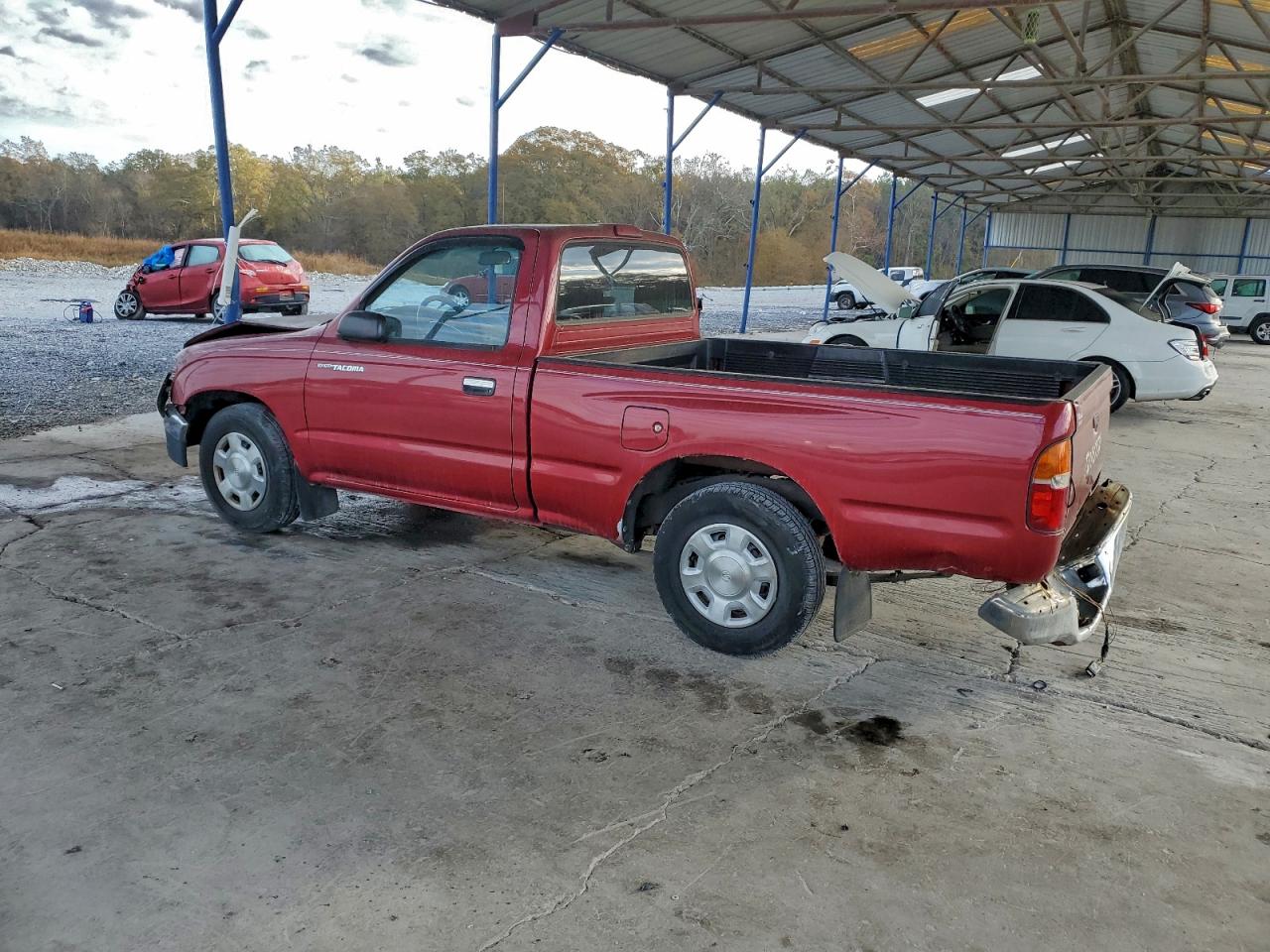 Toyota Tacoma Image 2