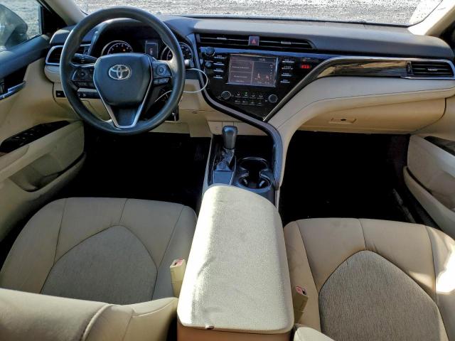 Toyota Camry L Image 7