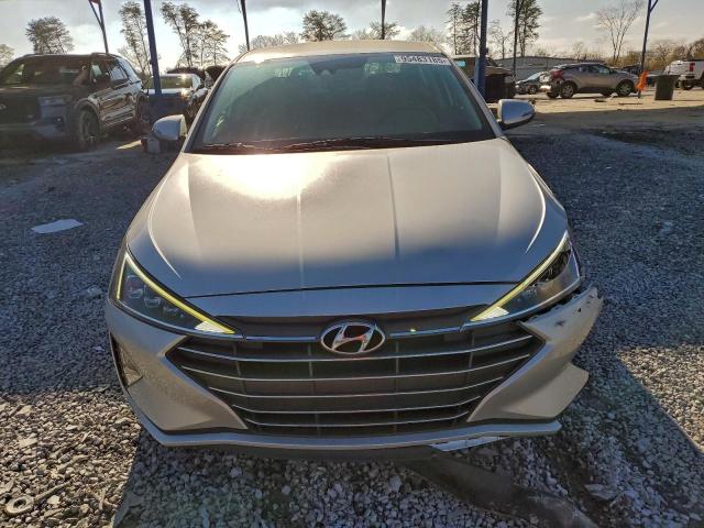 Hyundai ELANTRA Sel Image 5