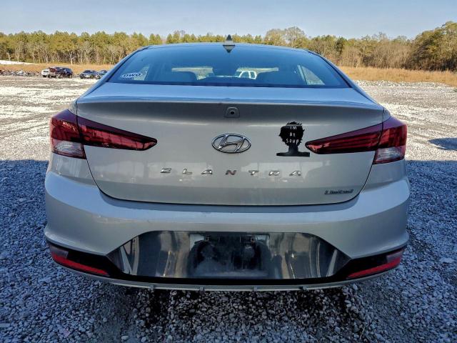 Hyundai ELANTRA Sel Image 12