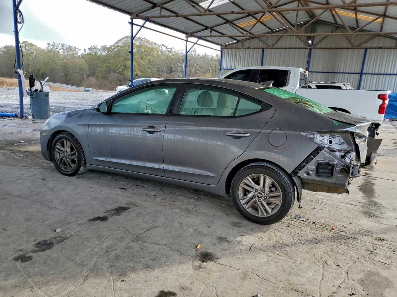 Hyundai ELANTRA Sel Image 2