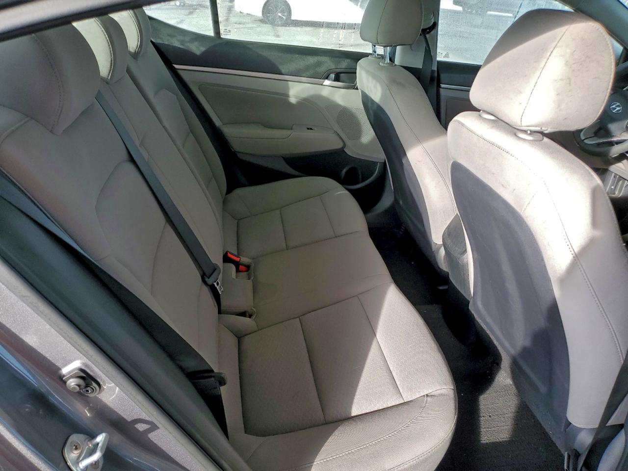 Hyundai ELANTRA Sel Image 11