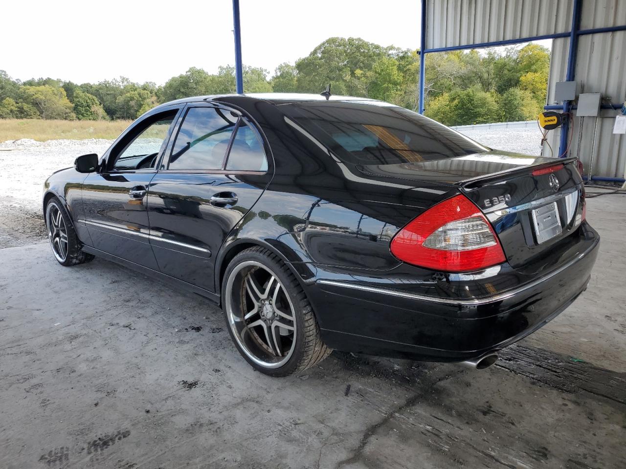 Mercedes-Benz E-Class 350 Image 2